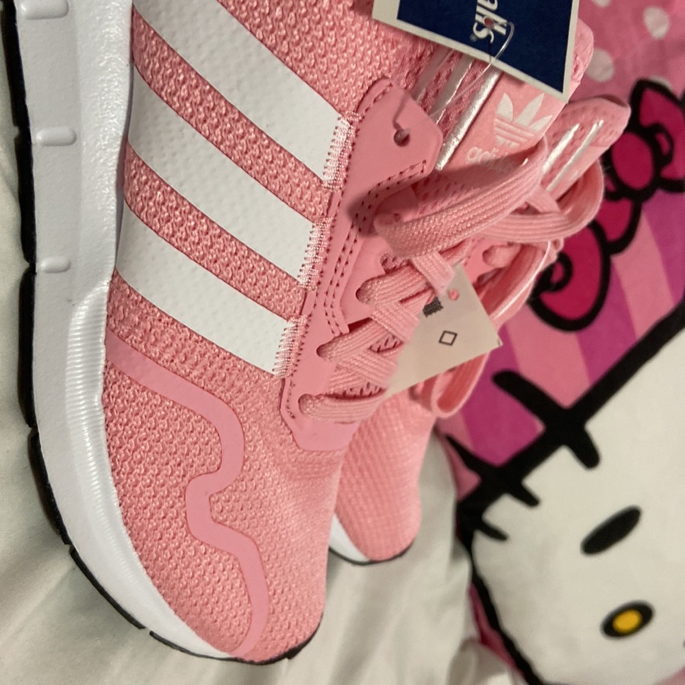 Size 4 pink adidas shoes